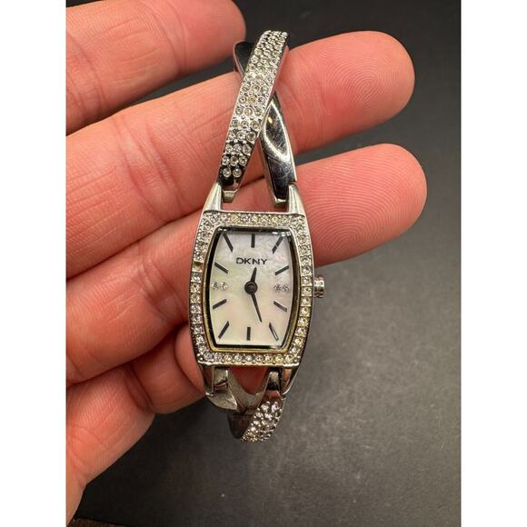 DKNY Ladies Watch Crystals Cross Over Bracelet White Dial Quartz NY-4633